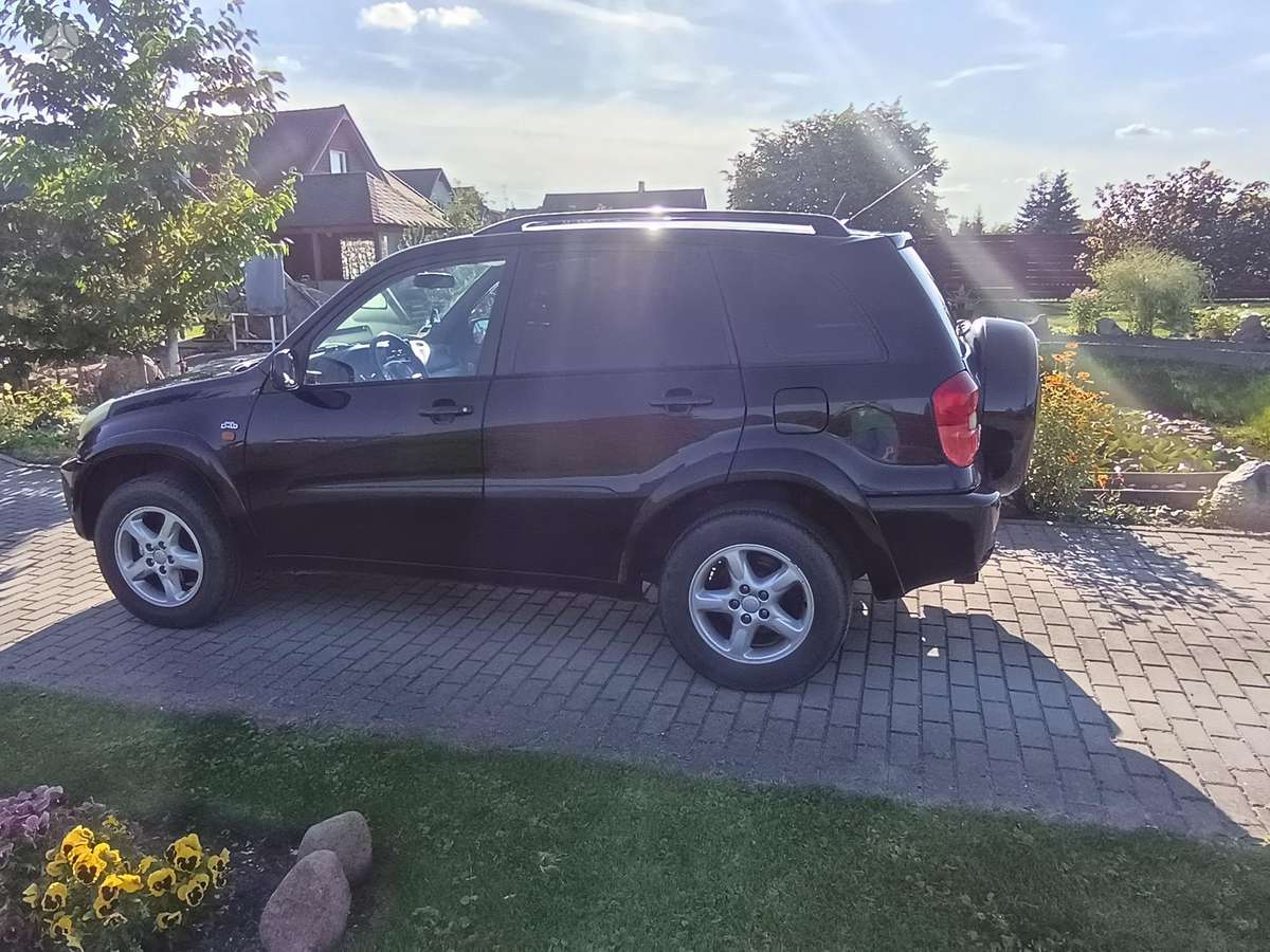 Toyota RAV4 - 5