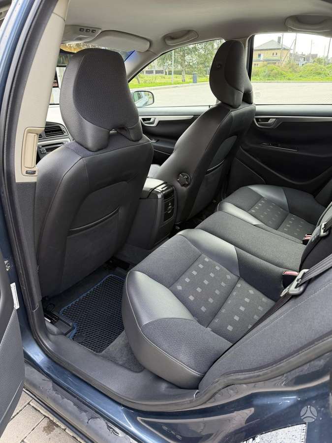 Volvo S60 - 9