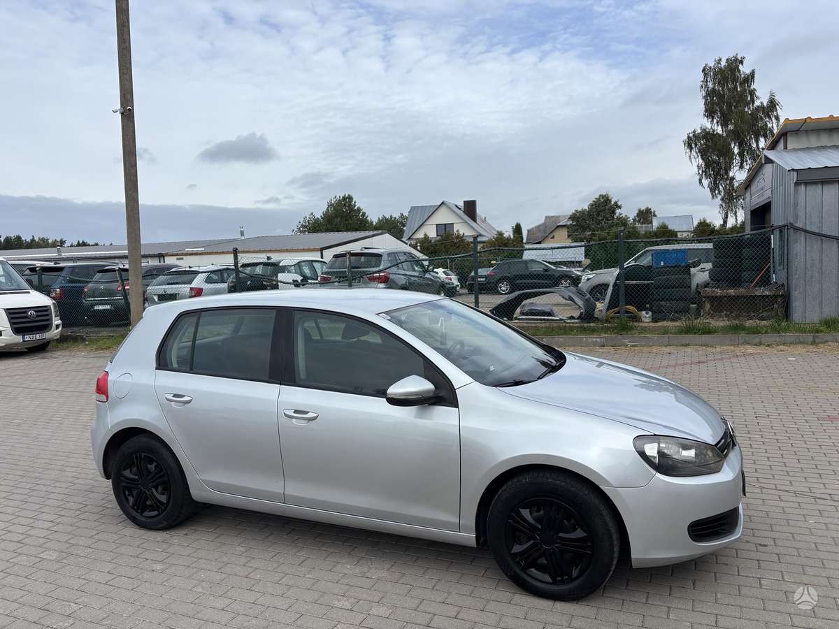 Volkswagen Golf - 4