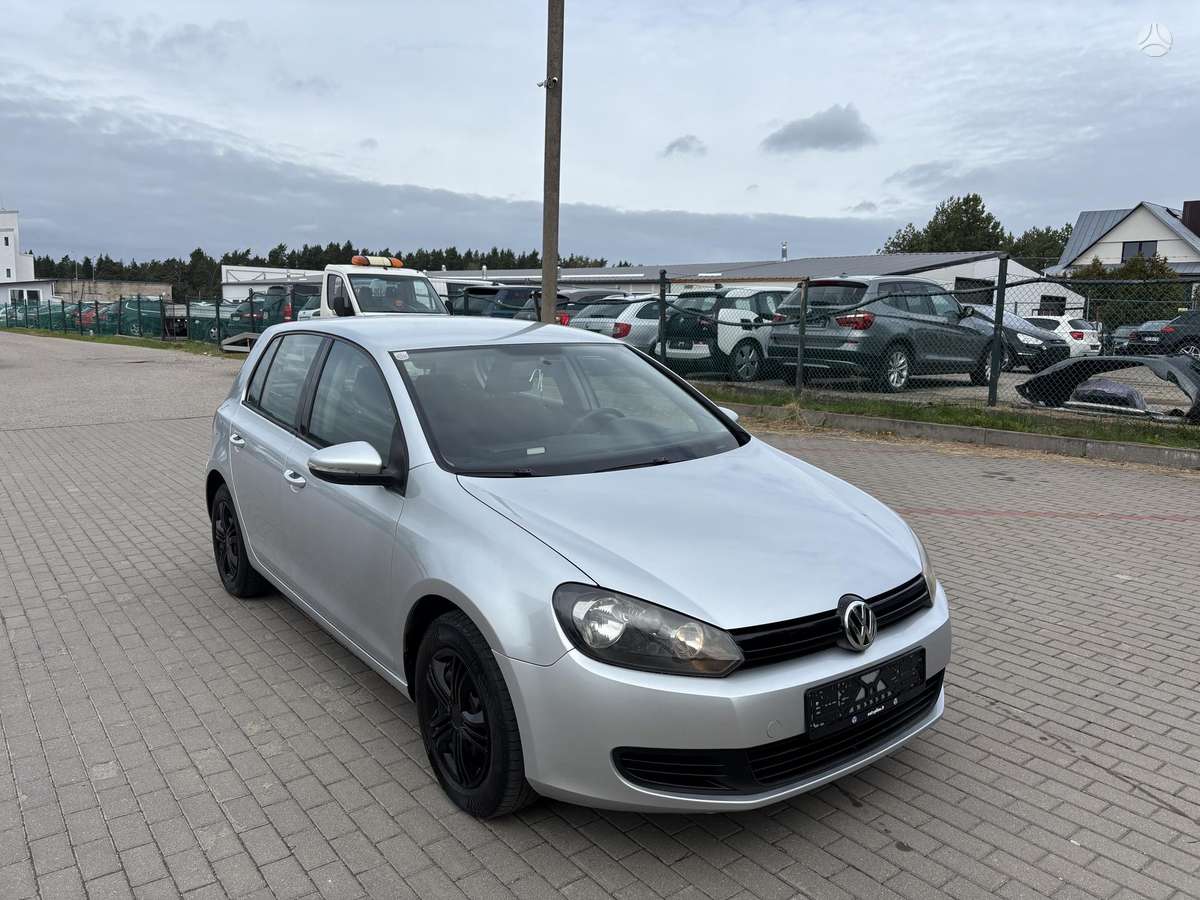 Volkswagen Golf - 5