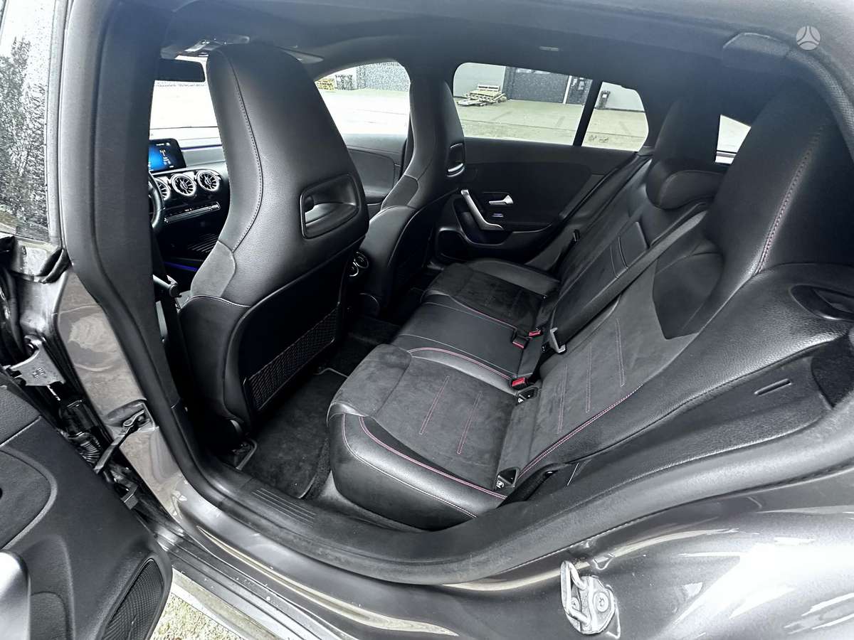 Mercedes-Benz CLA220 - 11