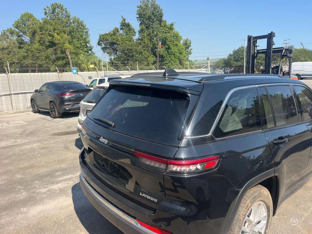 Jeep Grand Cherokee - 3