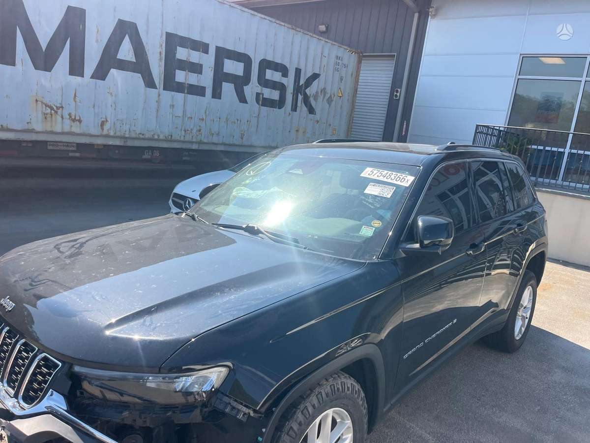 Jeep Grand Cherokee - 11