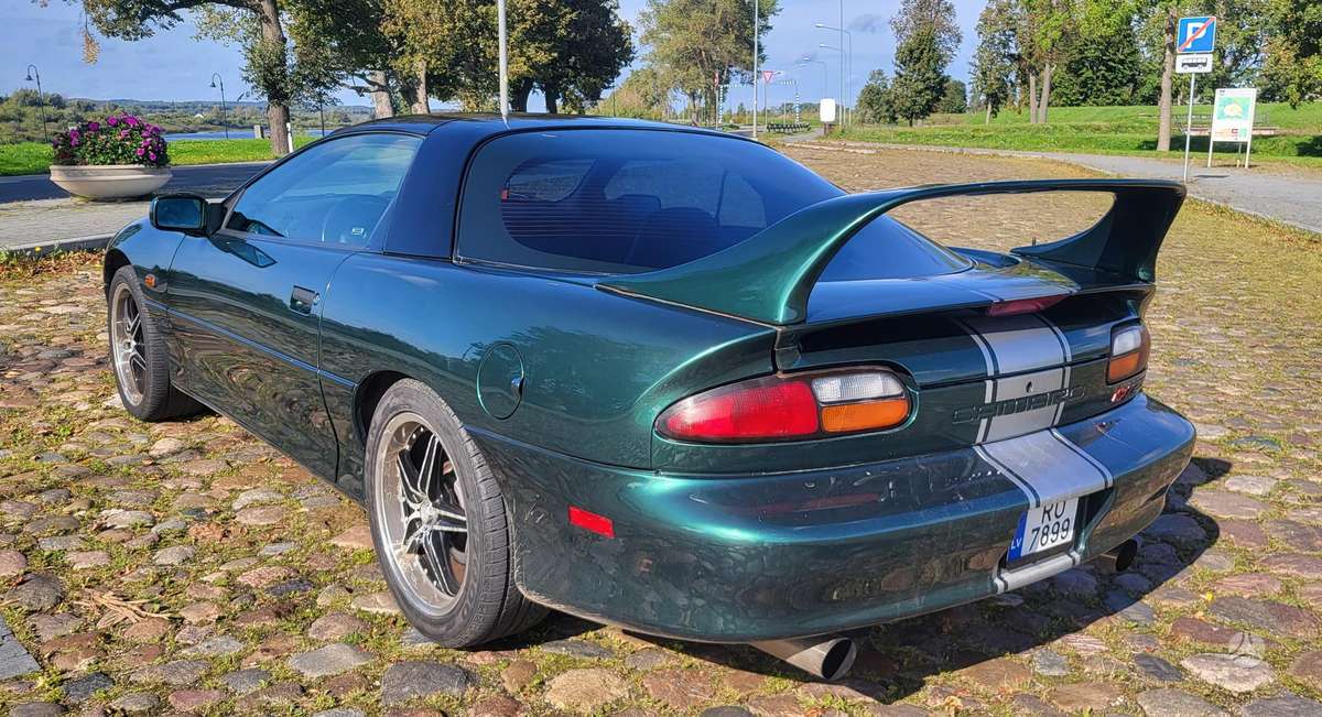 Chevrolet Camaro - 3