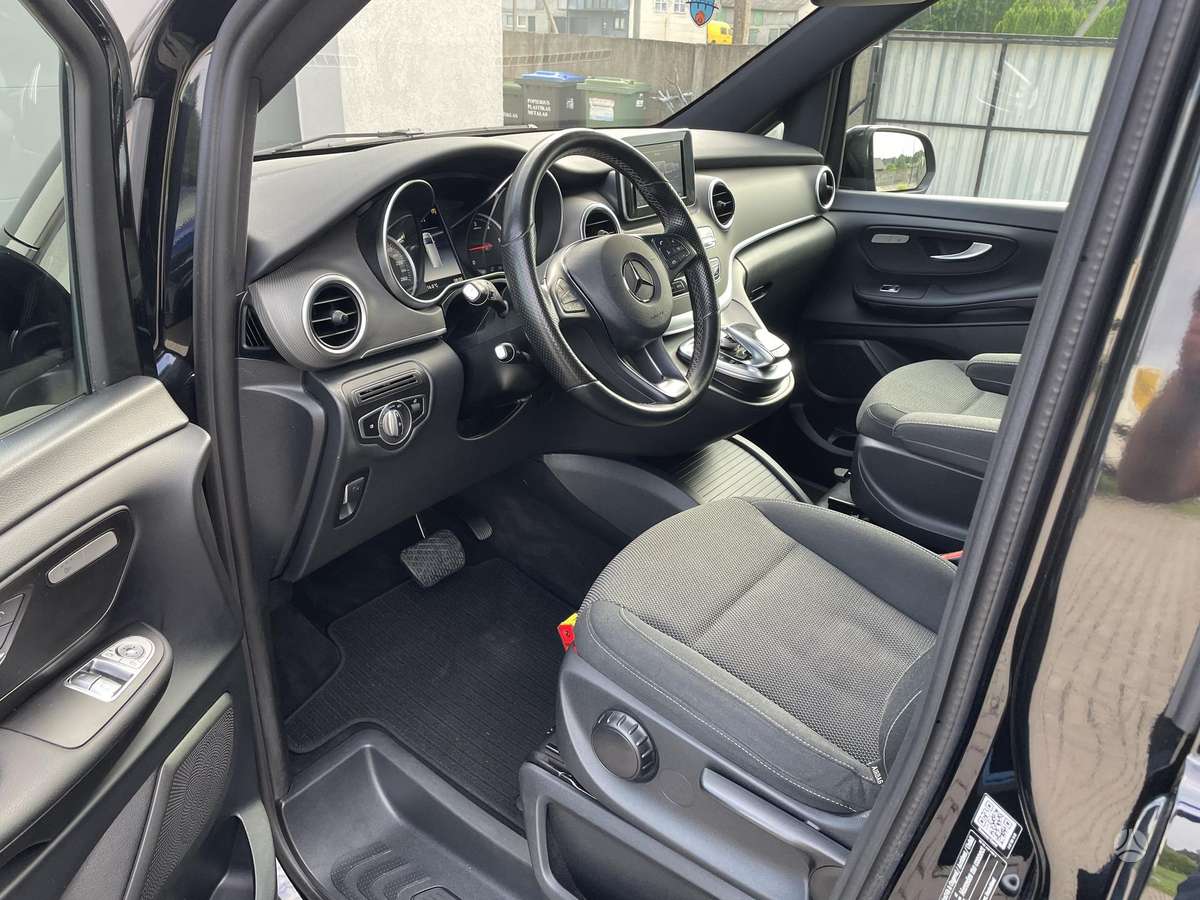 Mercedes-Benz V250 - 11