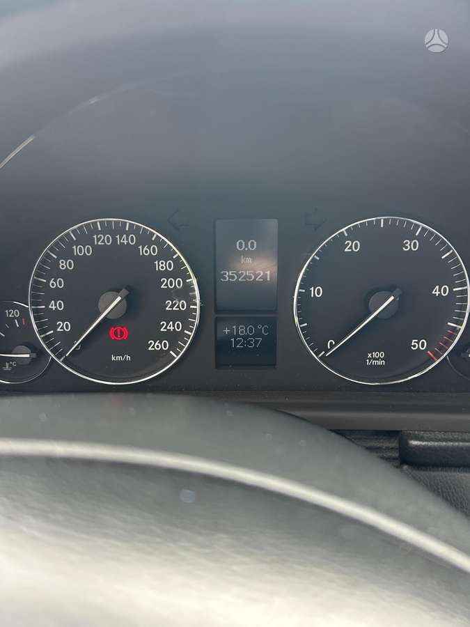 Mercedes-Benz C200 - 9