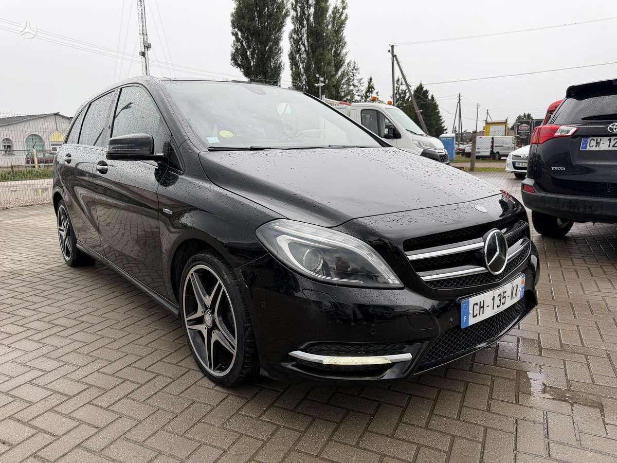 Mercedes-Benz B200 - 3