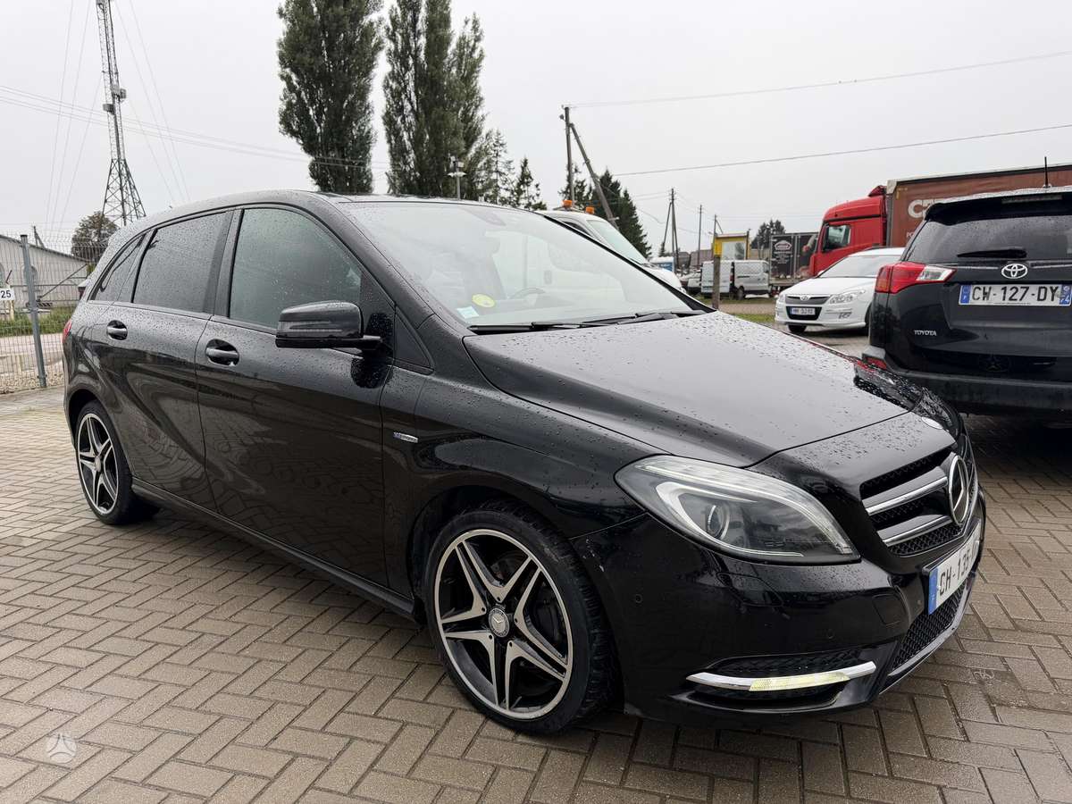Mercedes-Benz B200 - 9