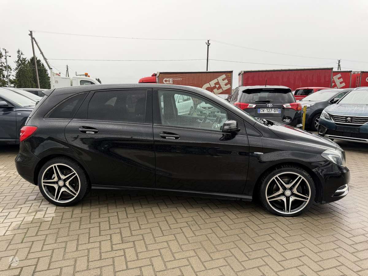 Mercedes-Benz B200 - 10