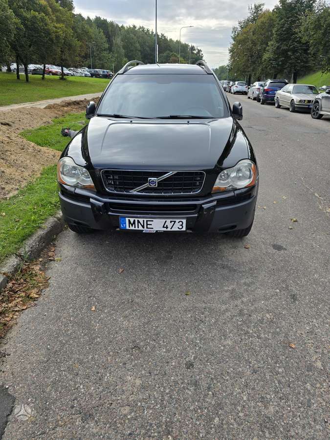 Volvo XC90 - 1