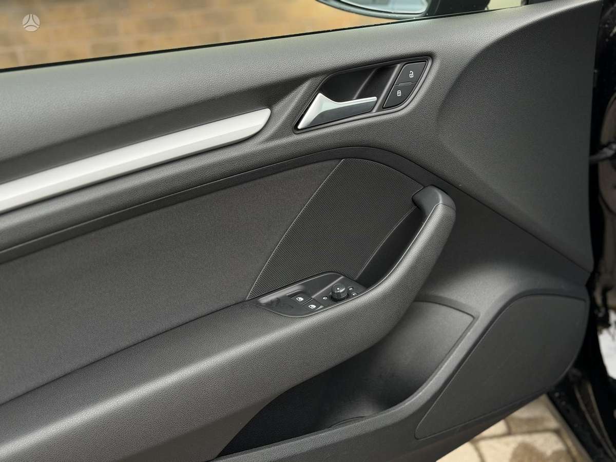 Audi A3, 1.6 l., Хэтчбек