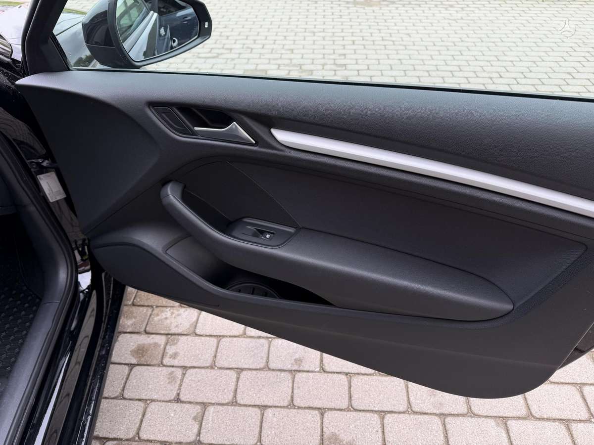 Audi A3, 1.6 l., Хэтчбек