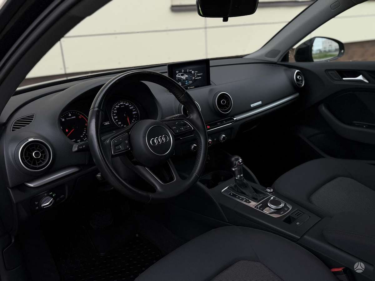 Audi A3, 1.6 l., Хэтчбек
