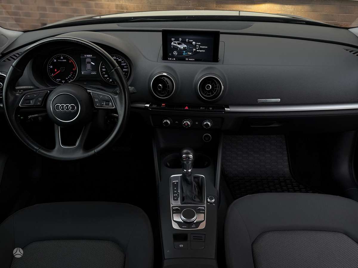Audi A3, 1.6 l., hatchback