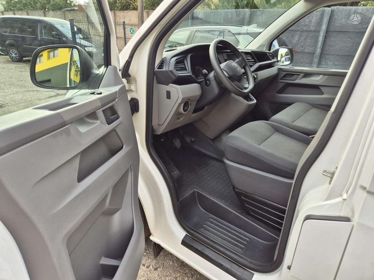 Volkswagen Transporter - 11