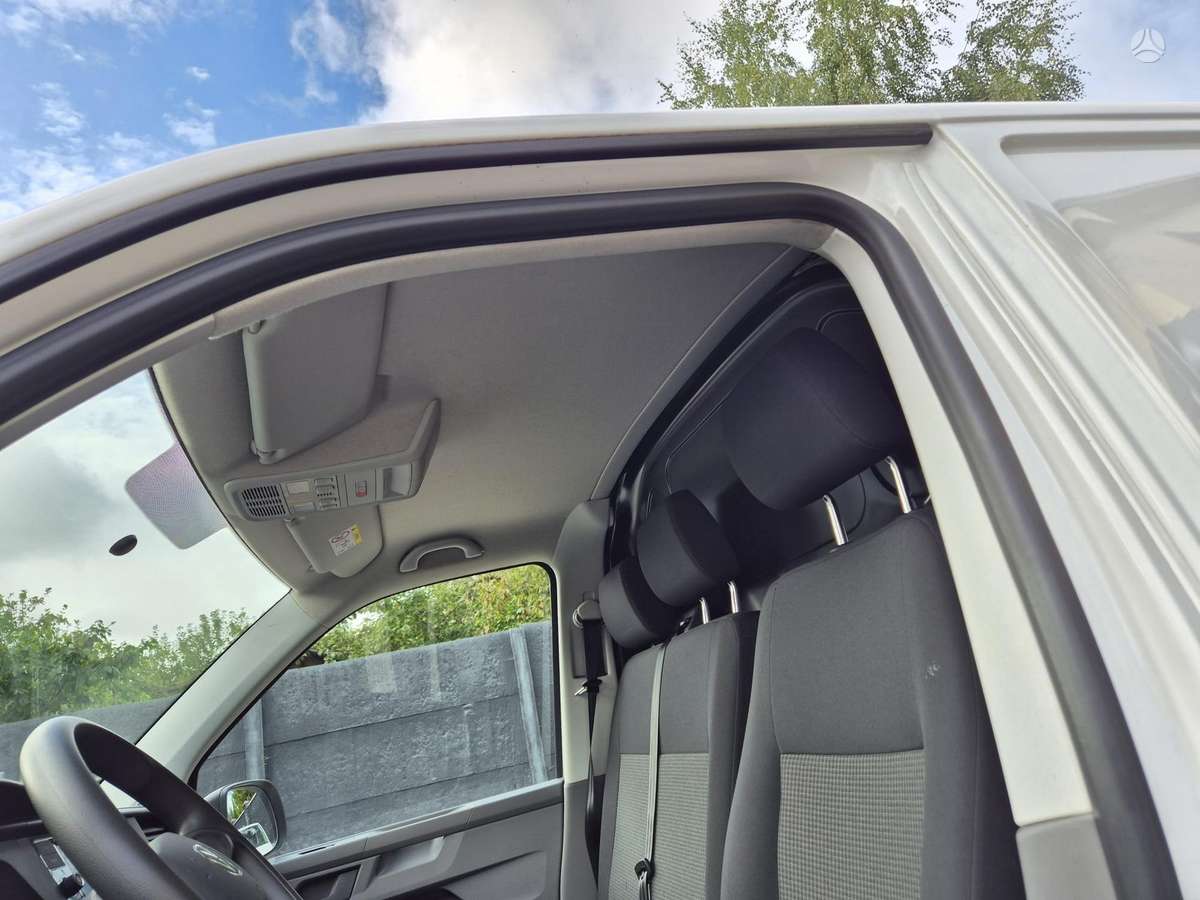 Volkswagen Transporter - 12