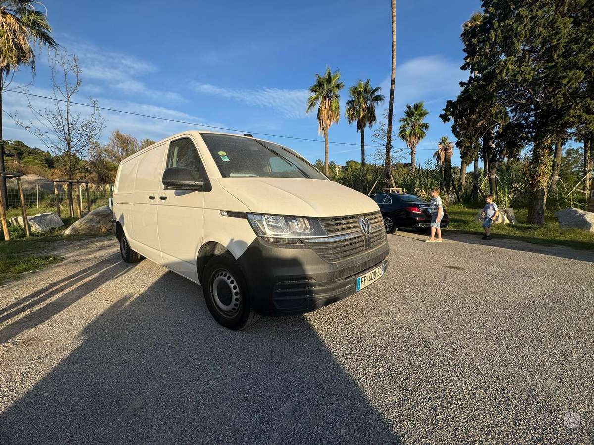 Volkswagen Transporter - 1