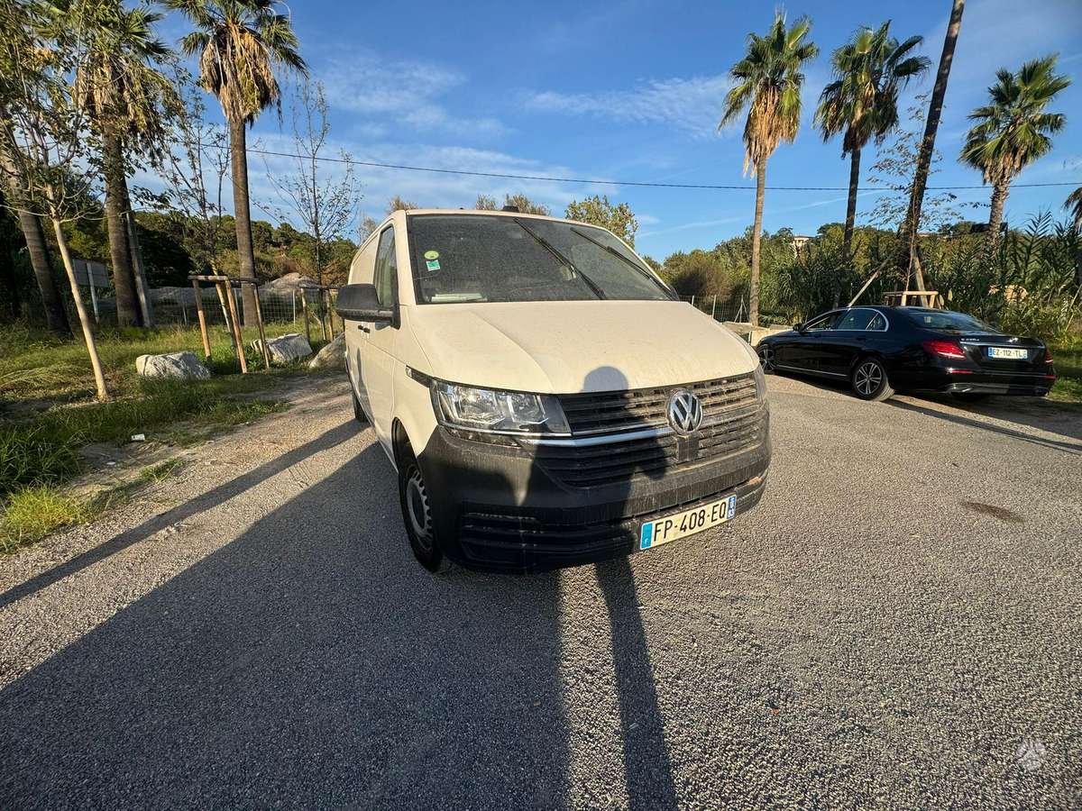 Volkswagen Transporter - 2