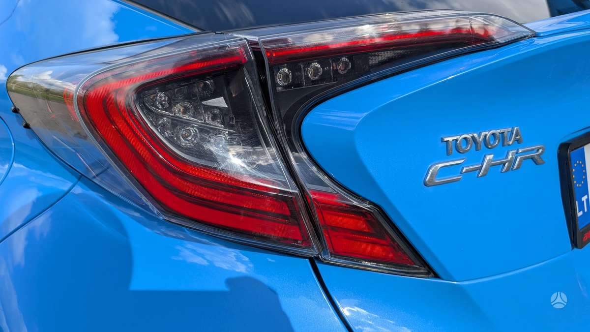 Toyota C-HR - 6