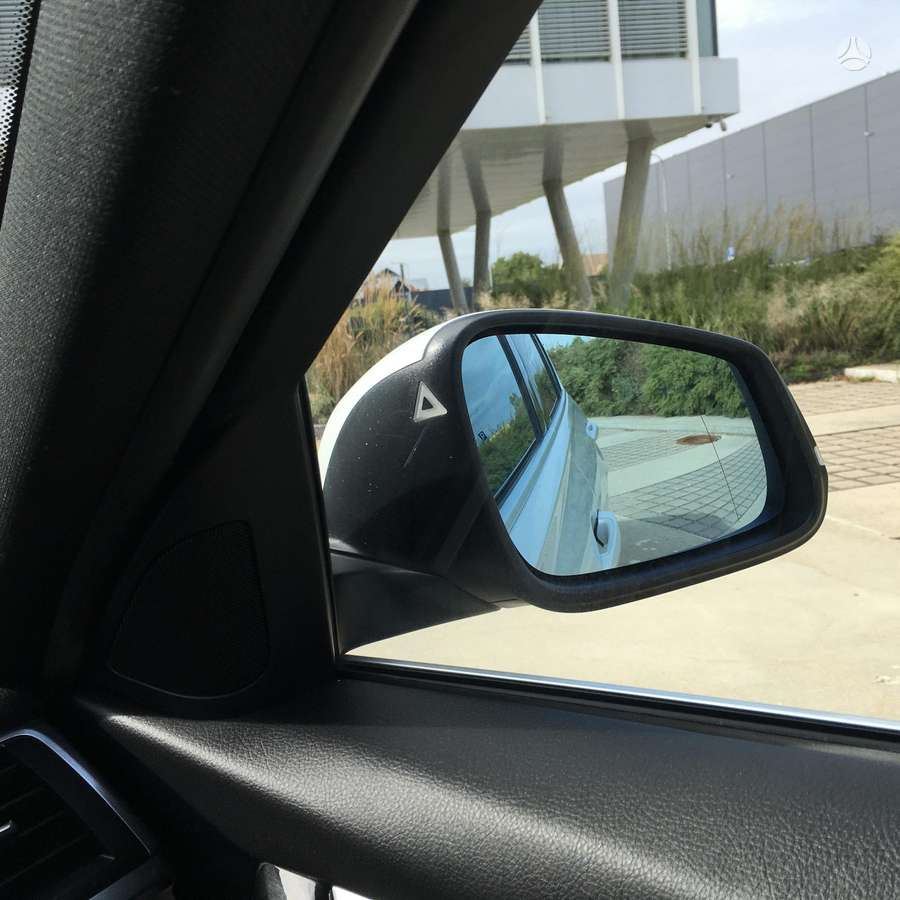 BMW 330 - 12