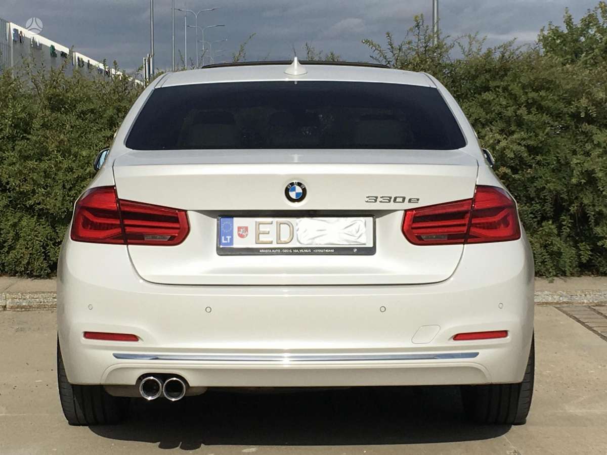 BMW 330 - 6
