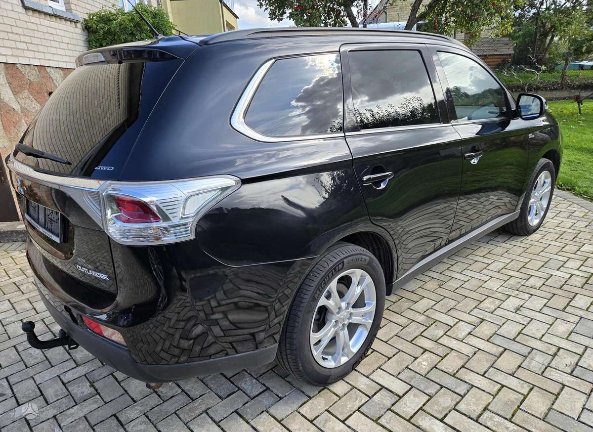 Mitsubishi Outlander - 7