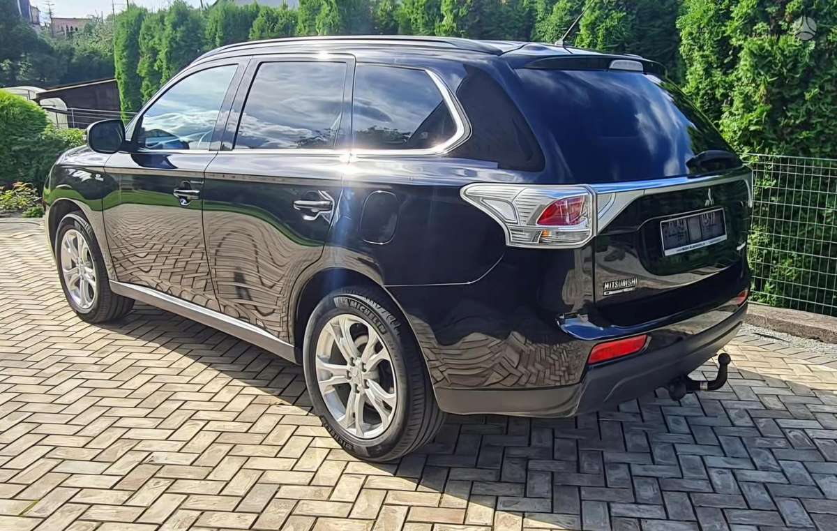 Mitsubishi Outlander - 6