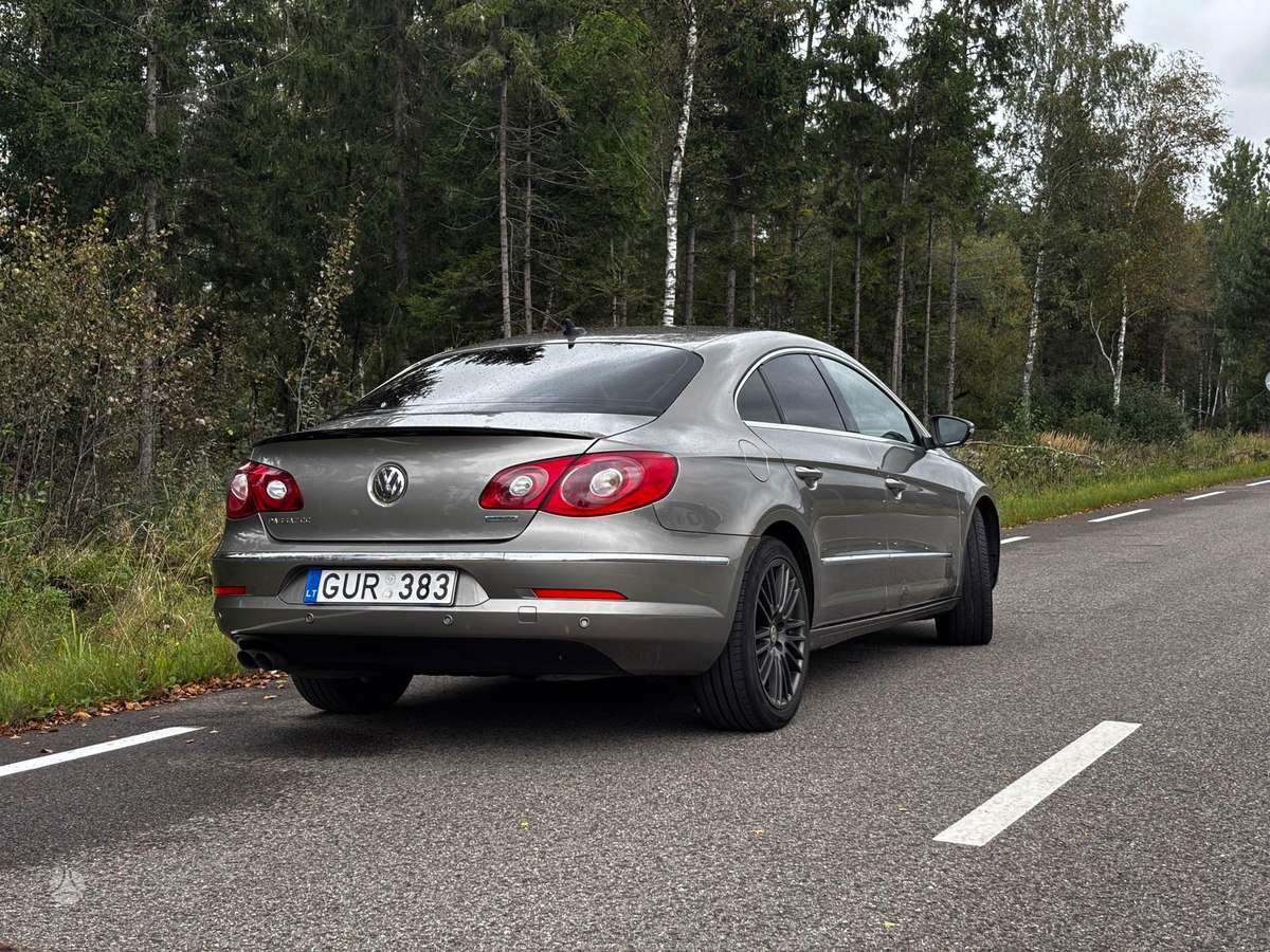 Volkswagen Passat CC - 8