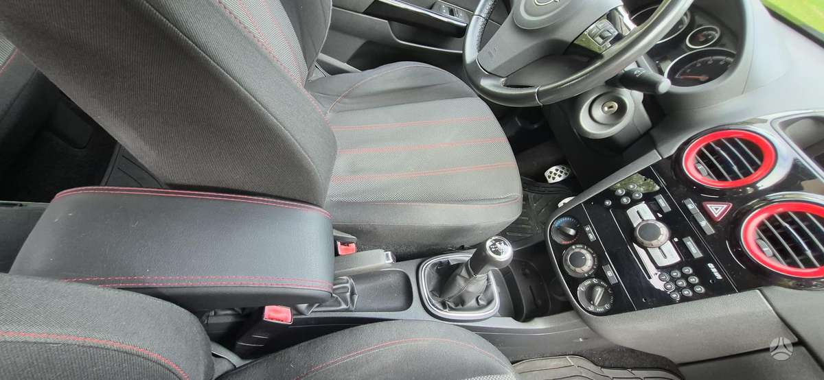 Opel Corsa - 8
