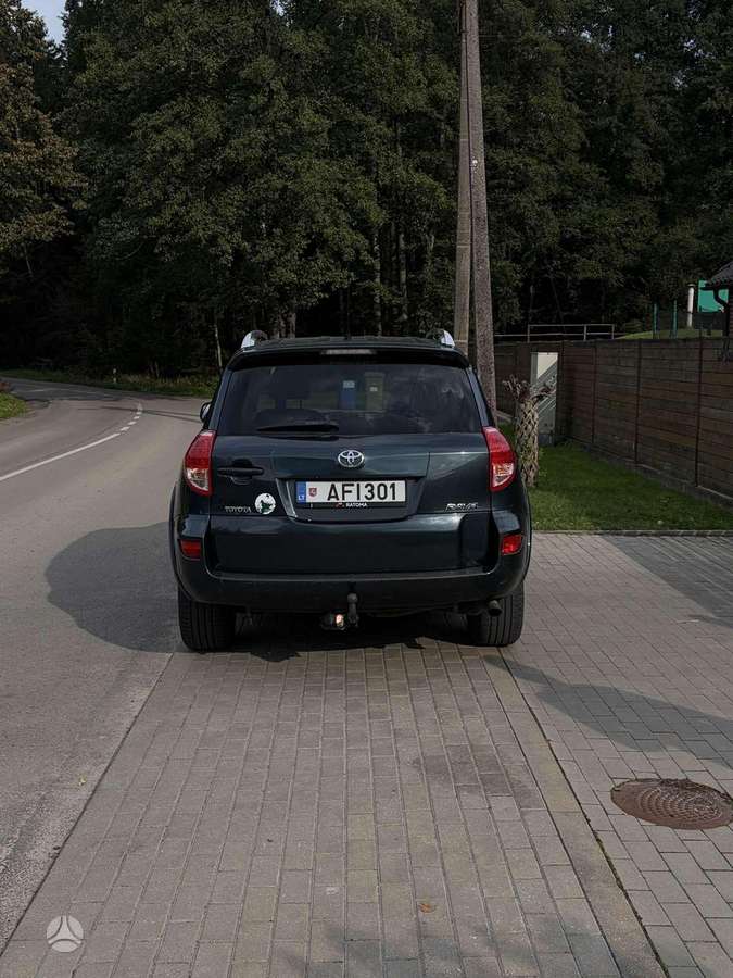 Toyota RAV4 - 4