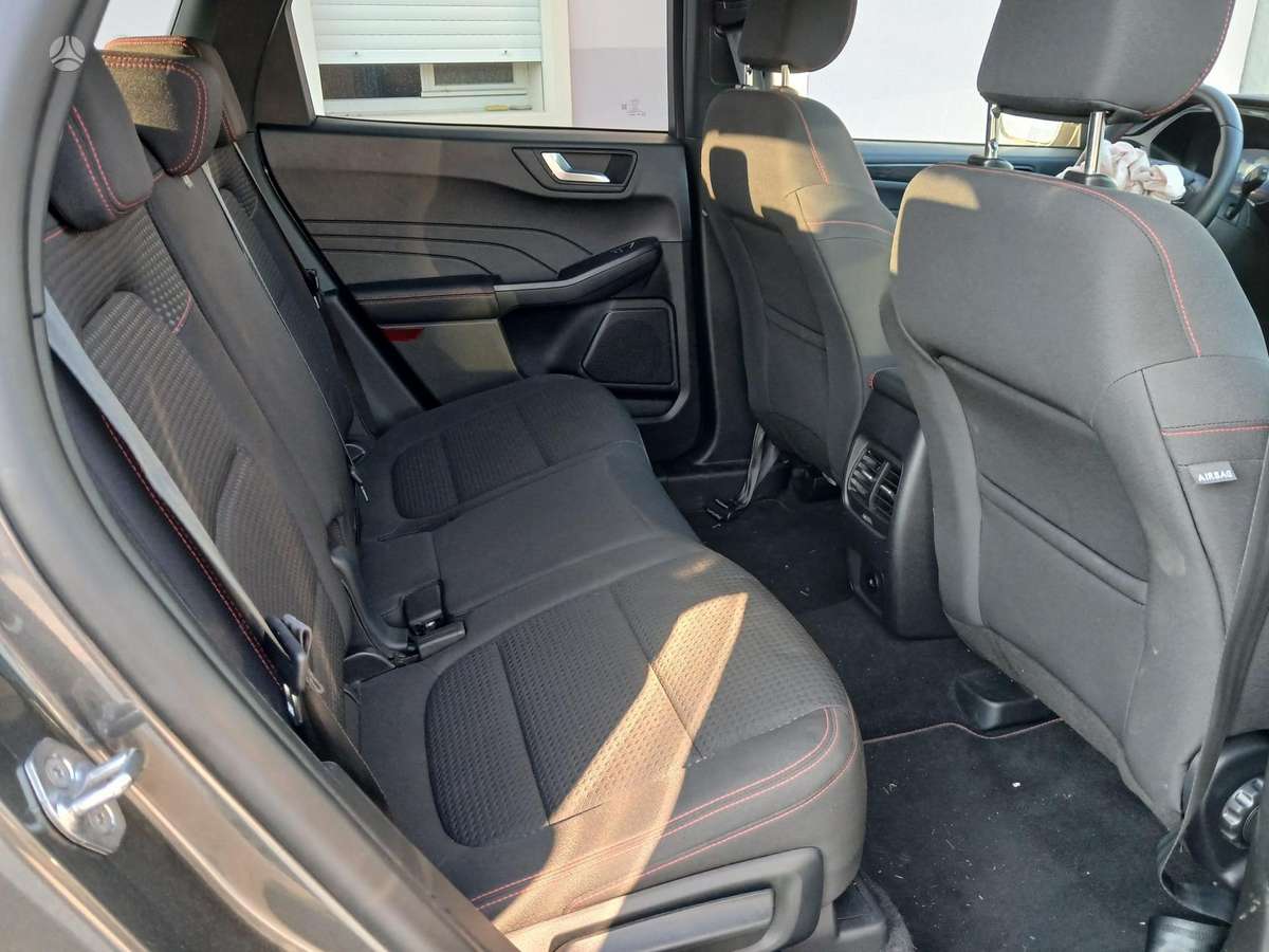 Ford Kuga - 11