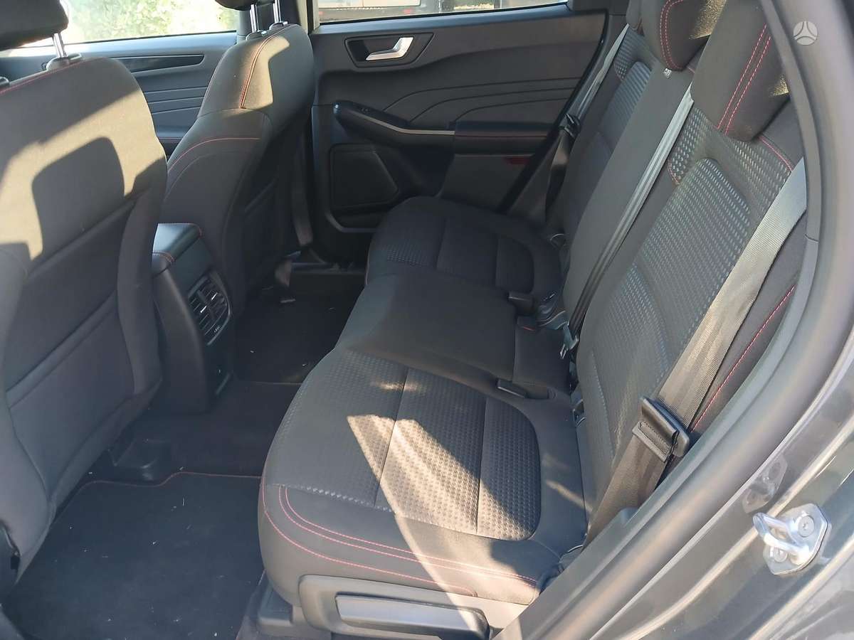 Ford Kuga - 12