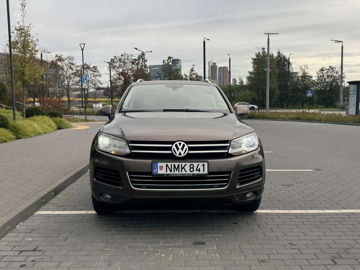 Volkswagen Touareg - 2
