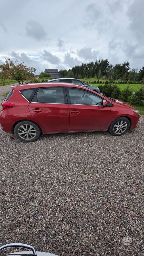 Toyota Auris - 2