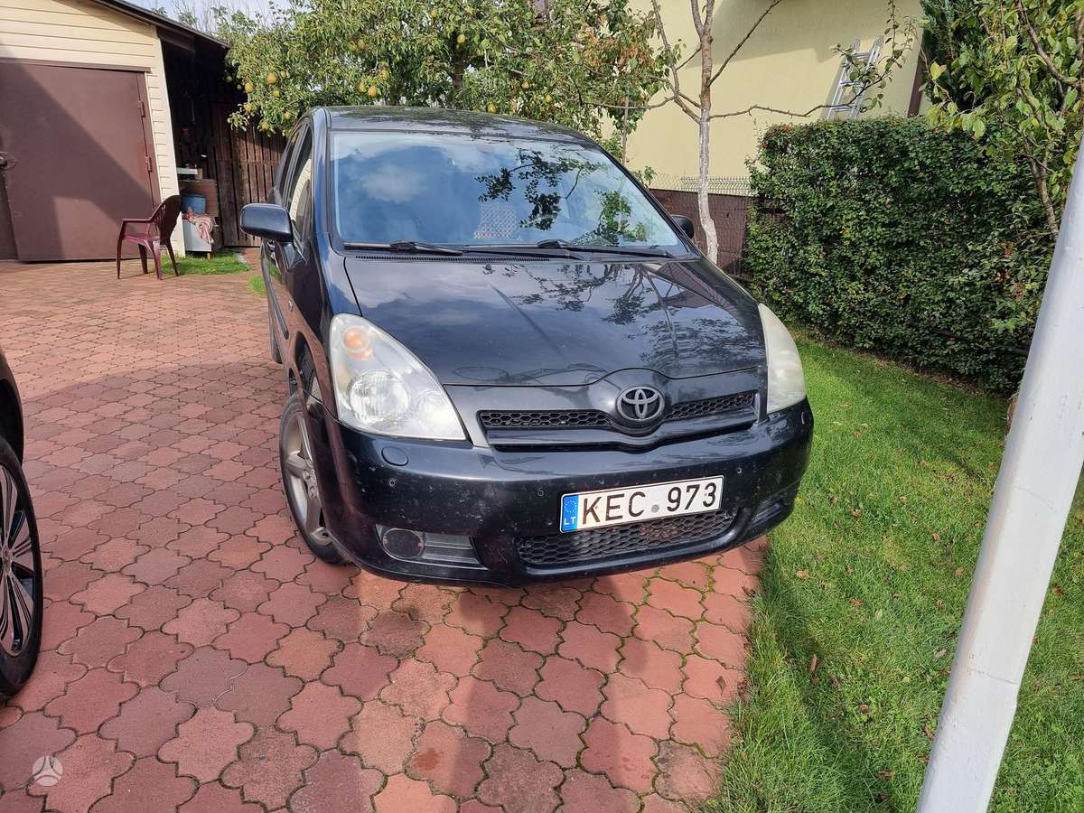 Toyota Corolla Verso - 1