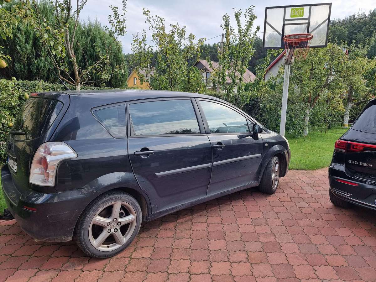 Toyota Corolla Verso - 2