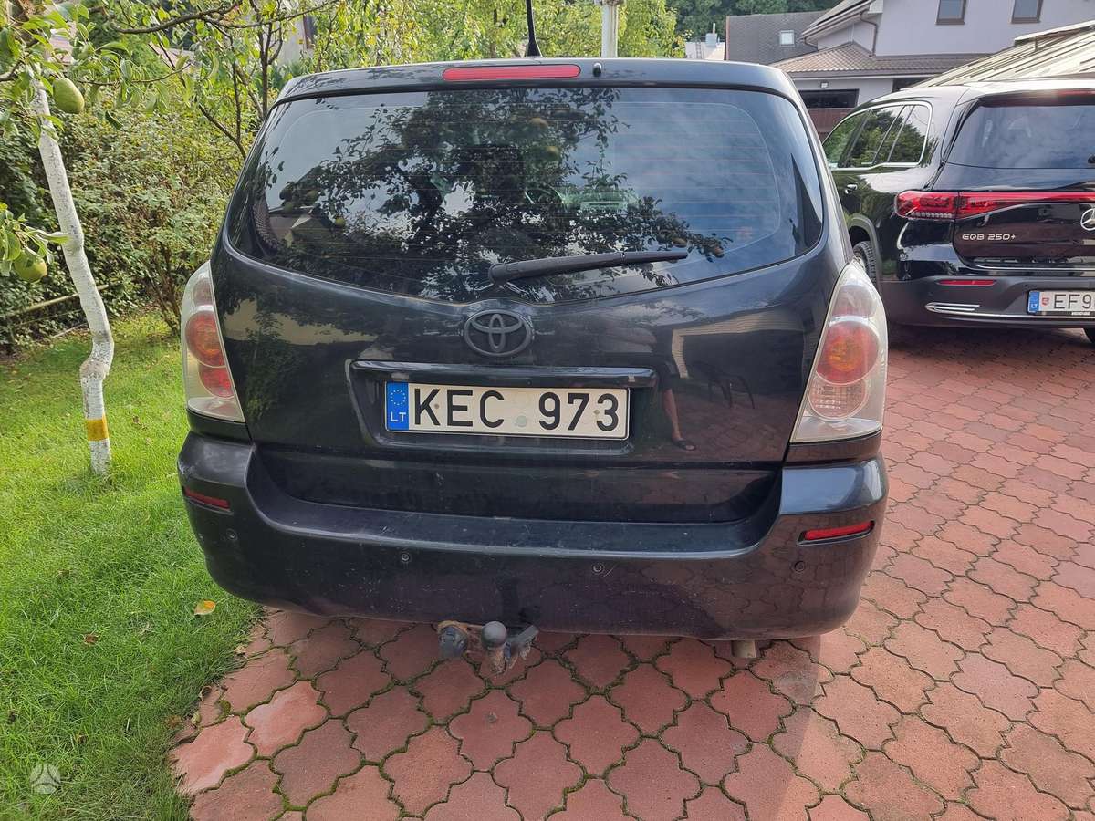 Toyota Corolla Verso - 4