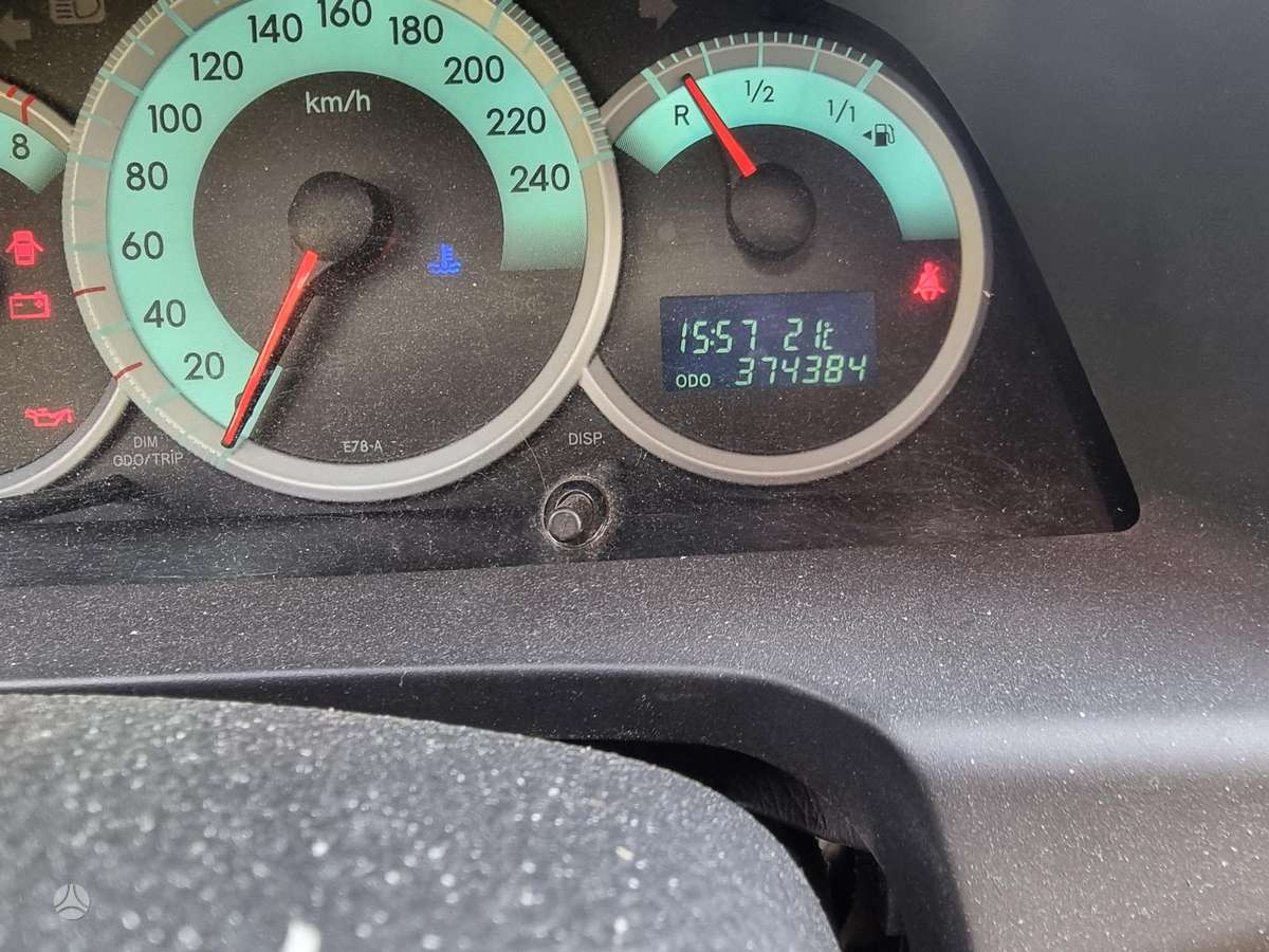 Toyota Corolla Verso - 8