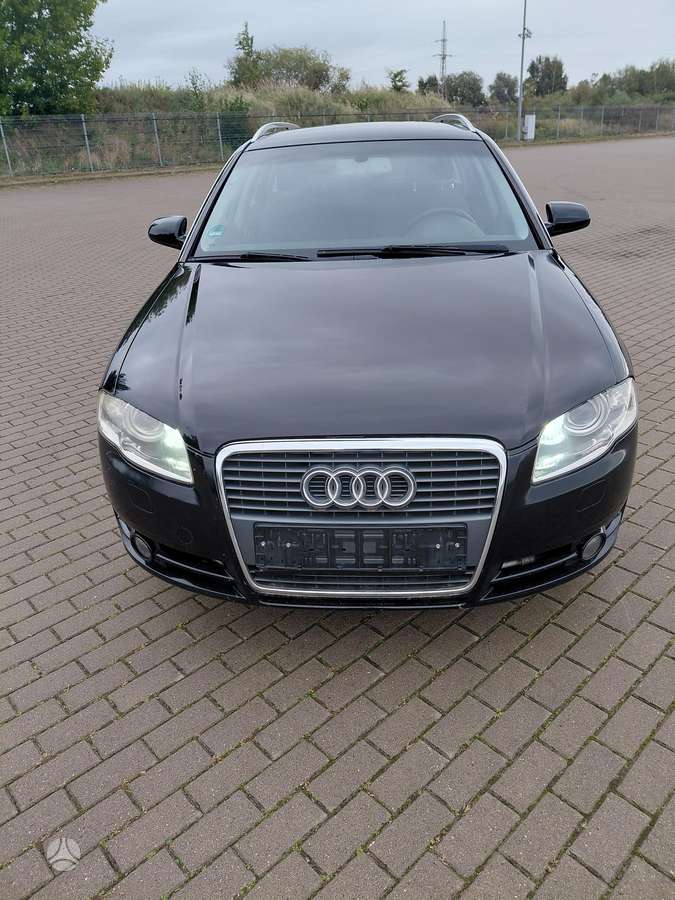 Audi A4 - 1