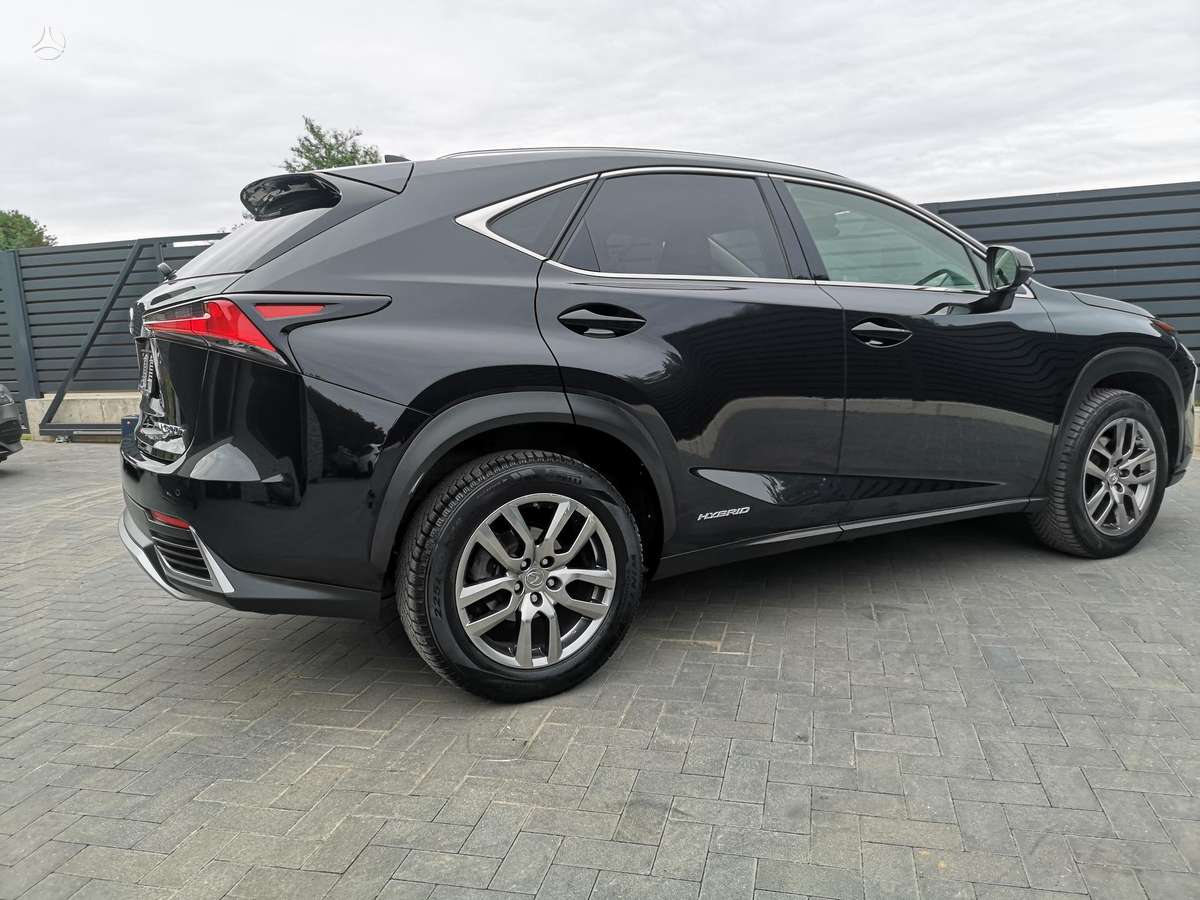 Lexus NX 300h - 3