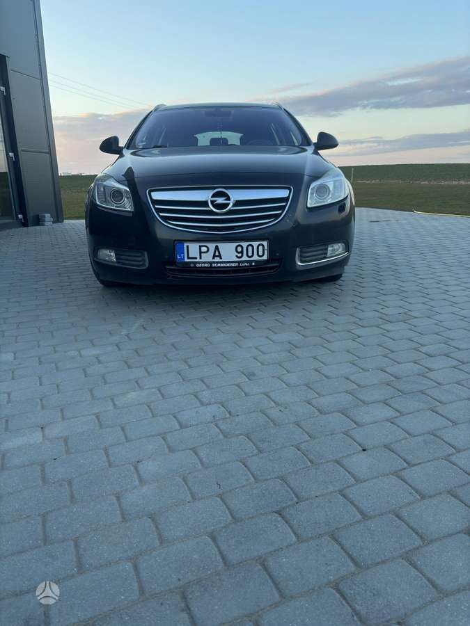 Opel Insignia - 1