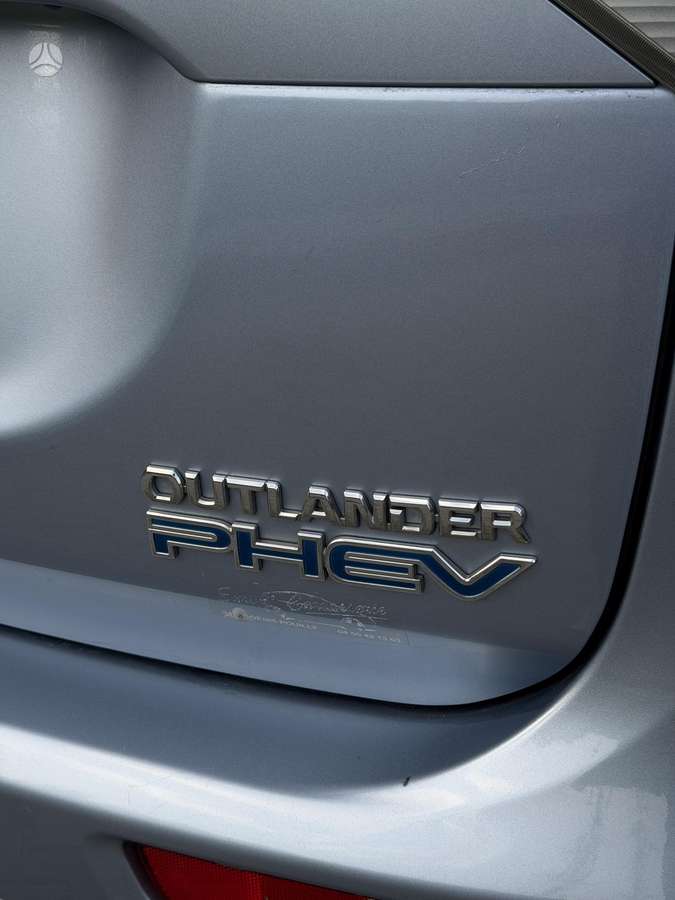 Mitsubishi Outlander - 5
