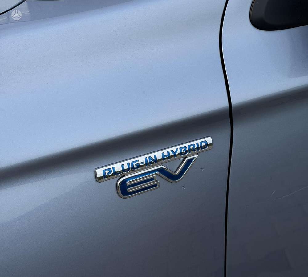 Mitsubishi Outlander - 6