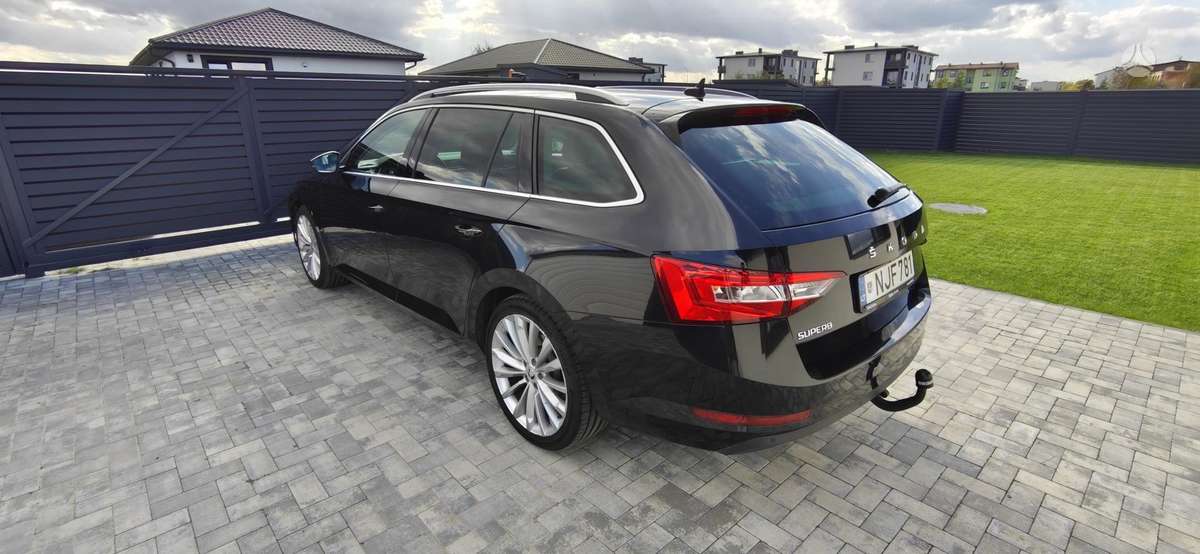 Škoda Superb - 7