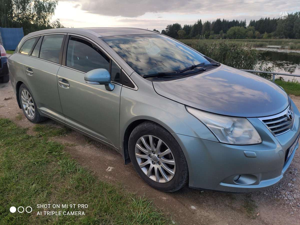 Toyota Avensis - 5