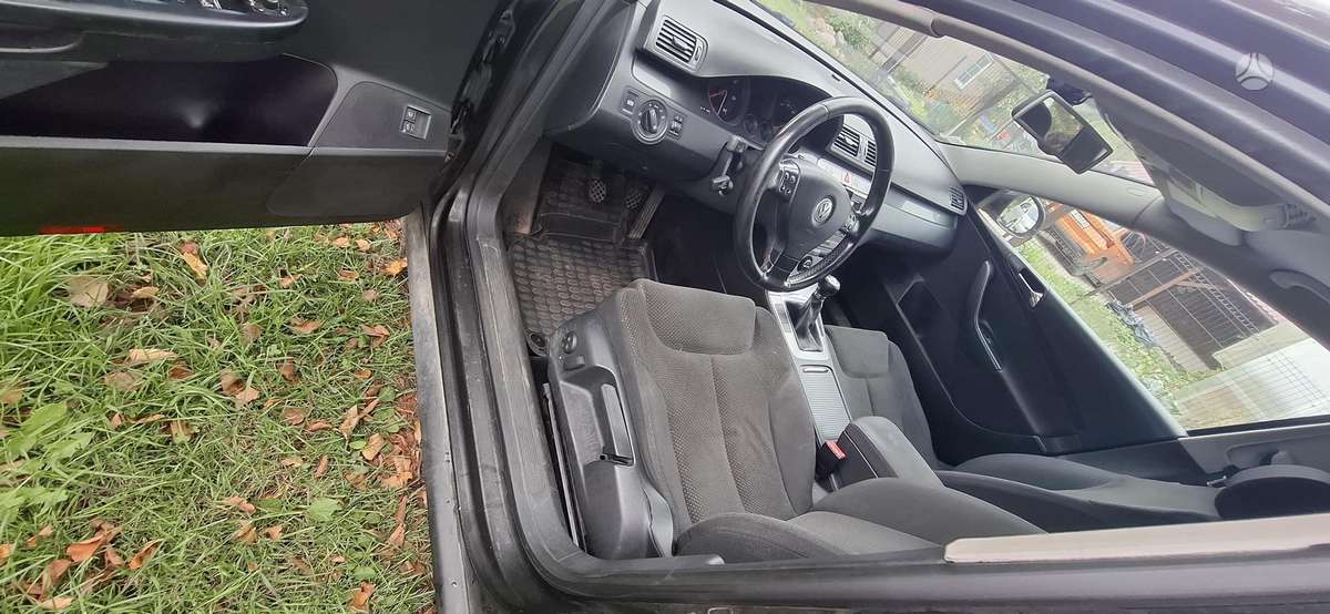 Volkswagen Passat - 5