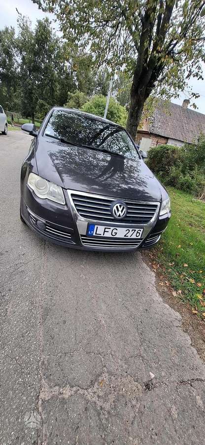 Volkswagen Passat - 2