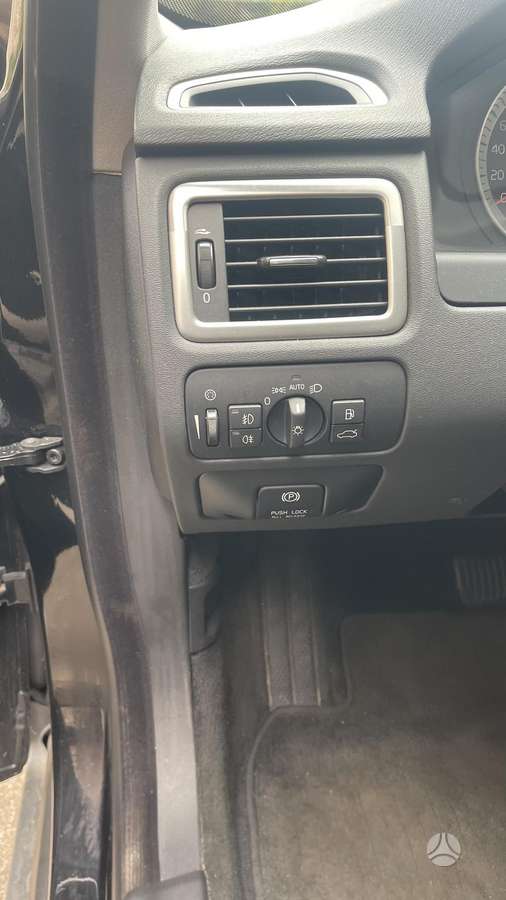 Volvo XC70 - 10