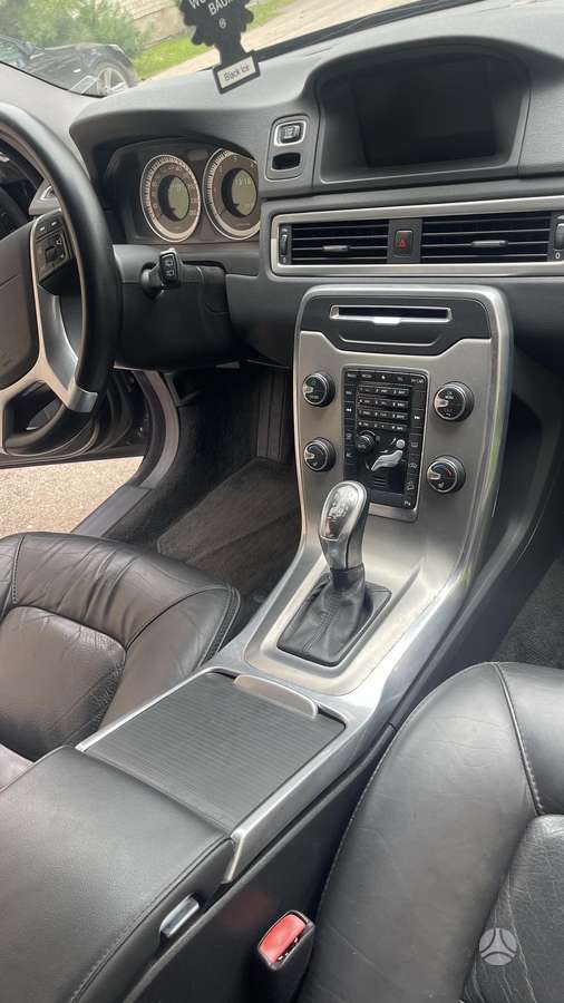 Volvo XC70 - 11