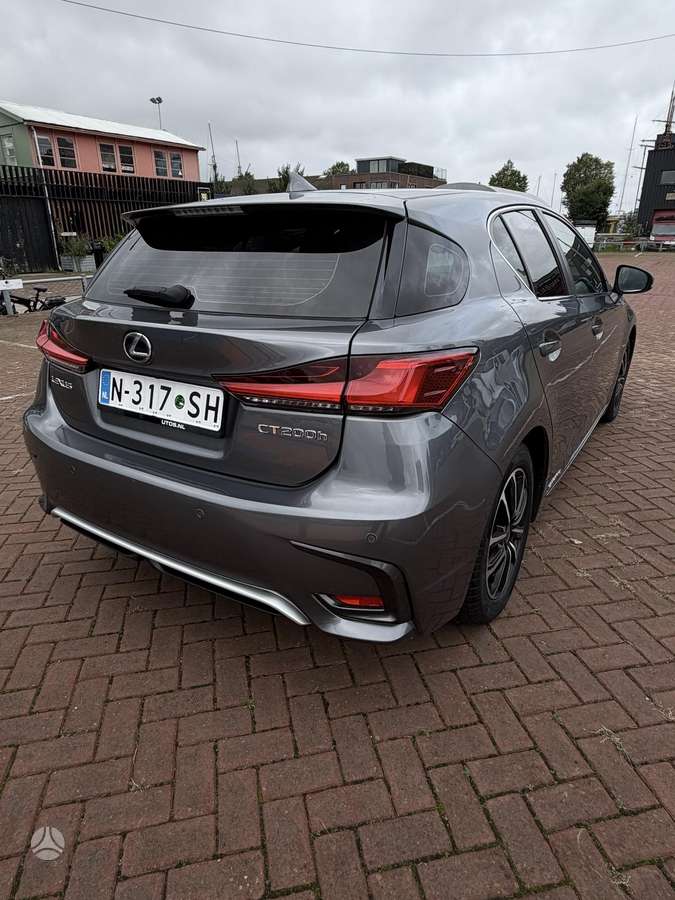 Lexus CT 200h - 4
